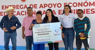 Gracias al Gobernador David Monreal, la entrega gratuita de uniformes es ya un derecho constitucional: Gabriela Pinedo