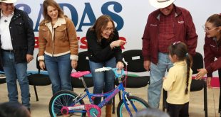 Senadora Vero Díaz celebra las Posadas por el Bienestar junto a familias de Florencia