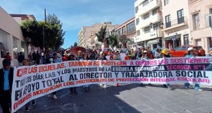 Más de 20 mil maestros participan en la Mega Marcha para exigir la abrogación de la Ley del ISSSTE