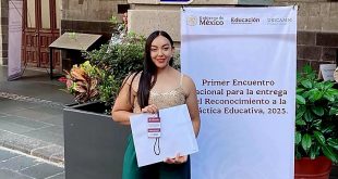 Docente de Cobaez Plantel Luis Moya recibe reconocimiento nacional a la Práctica Educativa en CDMX