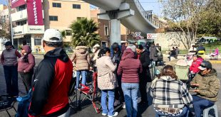 Docentes del SNTE 58 mantienen bloqueo por 2do día; protesta paraliza la principal vía de Zacatecas mientras avanza mesa de diálogo (Video)
