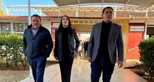 Diputada Susana Barragán acompaña Honores a la Bandera en secundaria de Ojo de Agua, Guadalupe