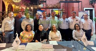 Diputado Carlos Puente Salas, dialoga con integrantes de Canaco Fresnillo