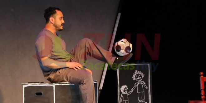 Inicia Zacatecas XXI Festival de Monólogos Teatro a Una Sola Voz, con la obra “Las calcetas de mi padre”