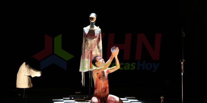 Conmueve “Vértebra” al público zacatecano en la penúltima jornada de Teatro a una Sola Voz